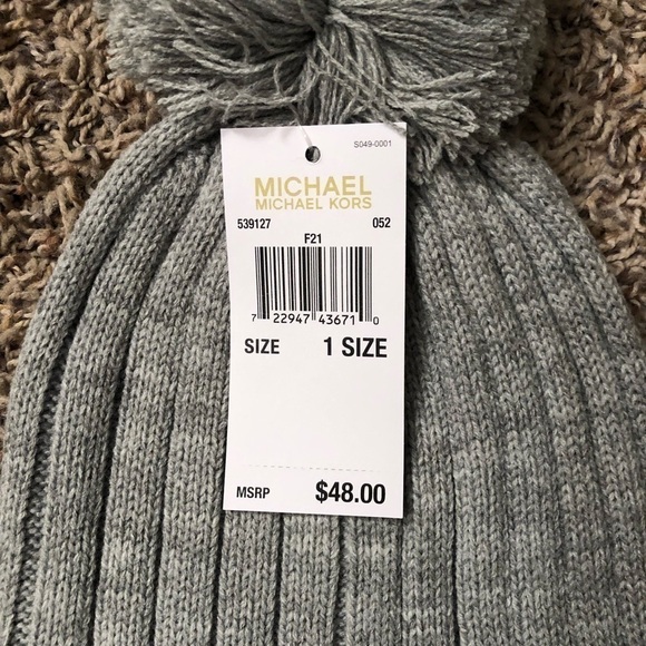 Michael Kors Gray Pom Sock Hat NWT - Picture 2 of 5